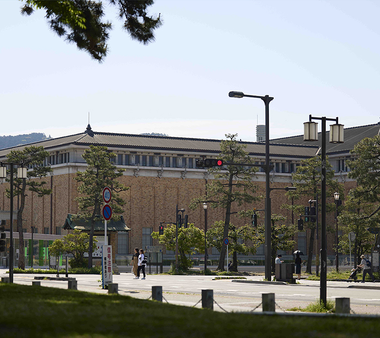 京都市京セラ美術館(現地より約1,670m 2024年5月撮影)  